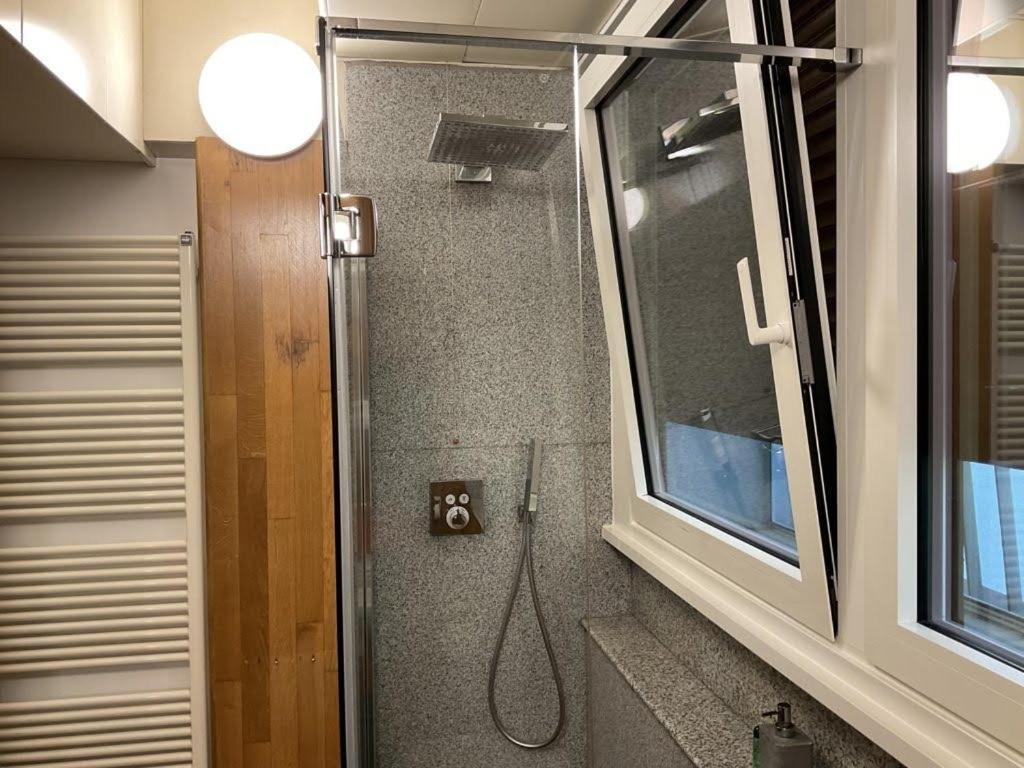 Lakeviewcabin - King Room With Balcony Como Luaran gambar